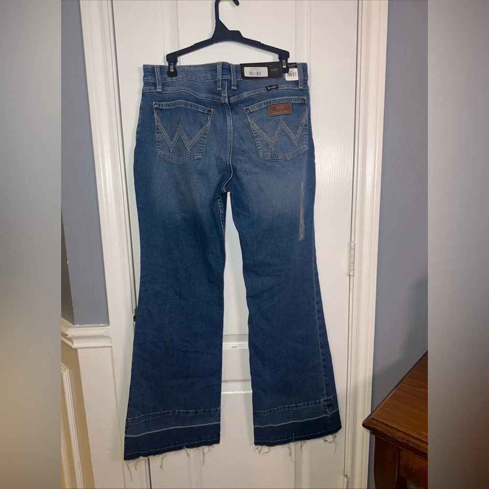 Wrangler Women’s Wisemans Mid Rise Jeans Size 32x32 Color Blue‎